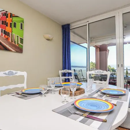 2 Bedroom Awesome In Apartment *