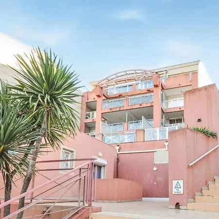 Apartment 2 Bedroom Awesome In
